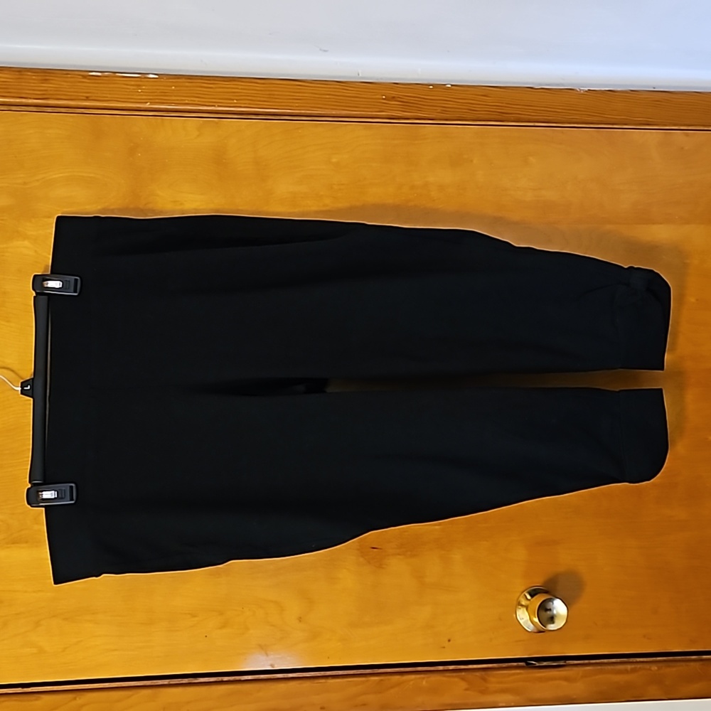 Torrid Black Ankle Leggings with Gathered Leg